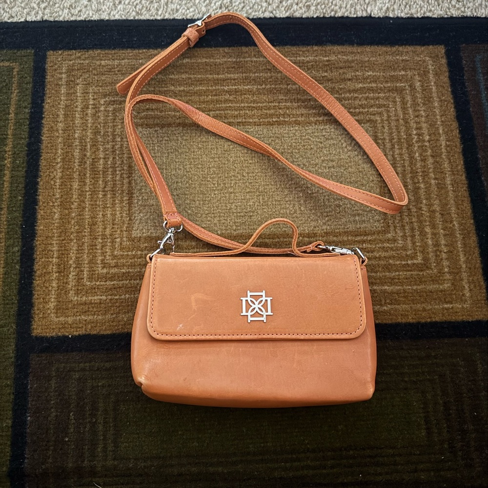 Elegant Tan Crossbody Bag